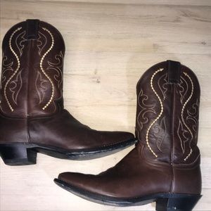 Justin western cowboy boots with design 9